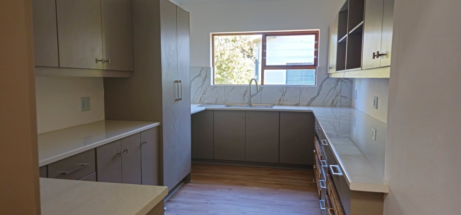 4 Bedroom Property for Sale in Stilbaai Wes Western Cape